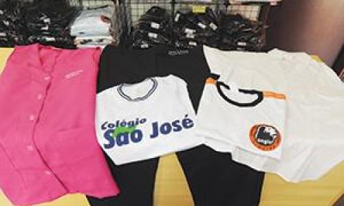 Empresas adotam uniformes como melhoria de setores Empresas adotam uniformes como melhoria de setores